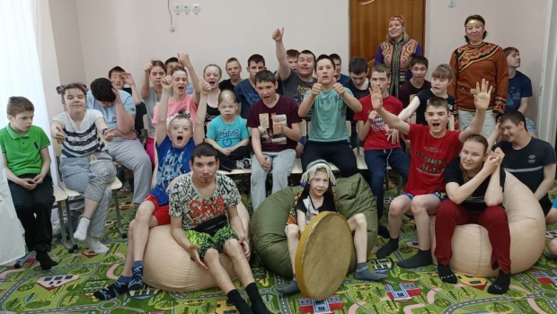На литературно-игровой программе «Город, в котором хочется жить» побывали ребята Хабаровского детского психоневрологического интерната