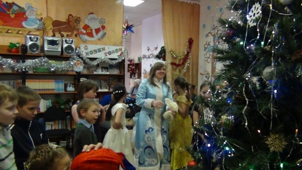 Нам праздник веселый зима принесла